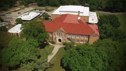 Longview Early Grad High campus aerial