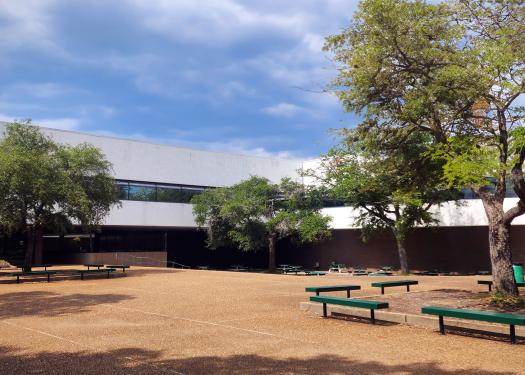 2023 Longview High campus courtyard